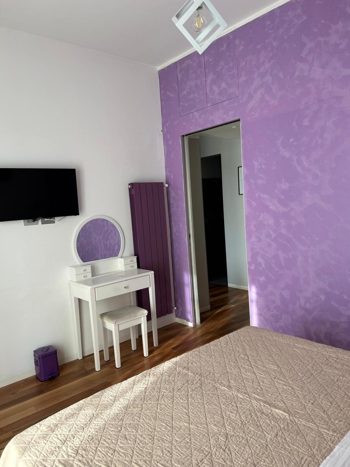 B&B Serangi - Il Piacere Di Sentirsi A Casa 세르콜라 외부 사진