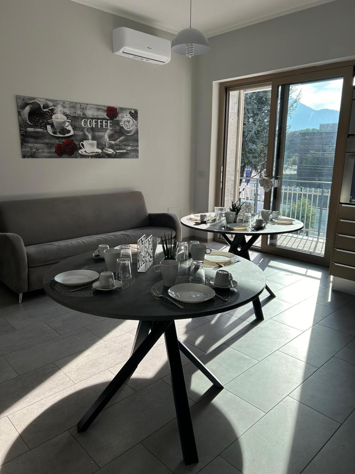 B&B Serangi - Il Piacere Di Sentirsi A Casa 세르콜라 외부 사진