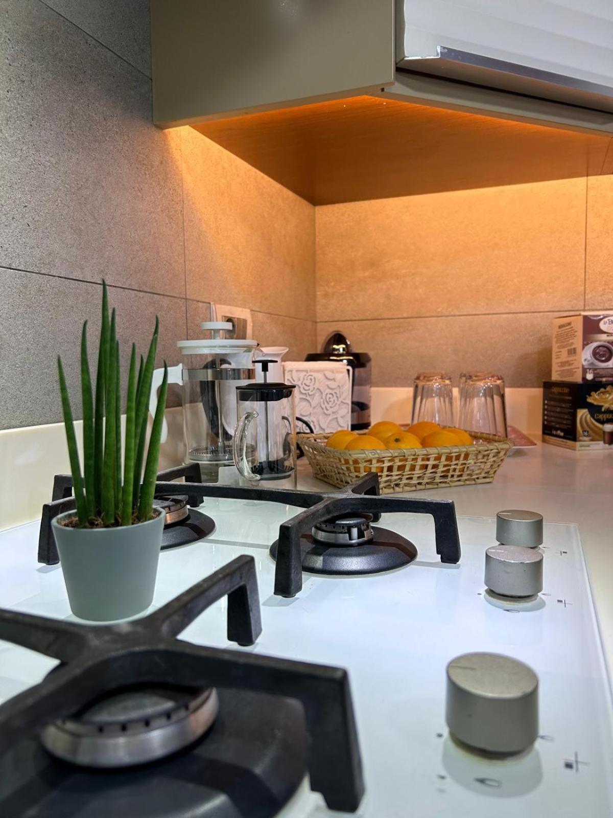 B&B Serangi - Il Piacere Di Sentirsi A Casa 세르콜라 외부 사진