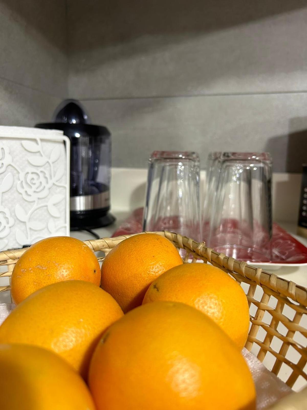 B&B Serangi - Il Piacere Di Sentirsi A Casa 세르콜라 외부 사진